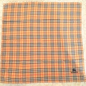 Burberry Beige and Black Plaid Square Unisex Handkerchief cotton / neckw🧣
